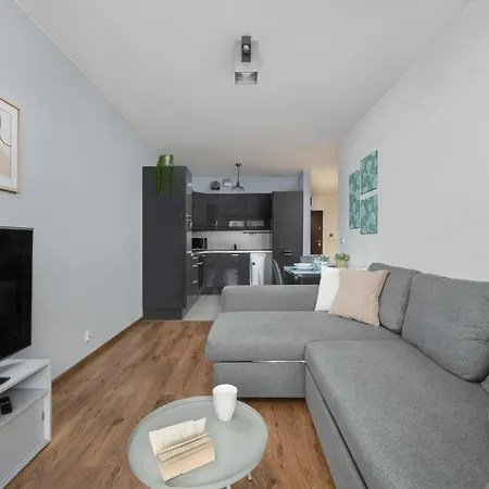 Appartamento Modern With Balcony In By Renters Breslavia