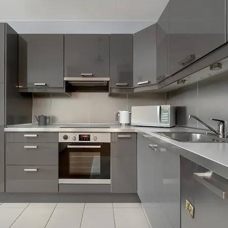 Modern With Balcony In By Renters * Breslau
