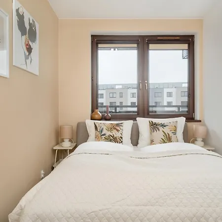 Modern With Balcony In By Renters Apartment *